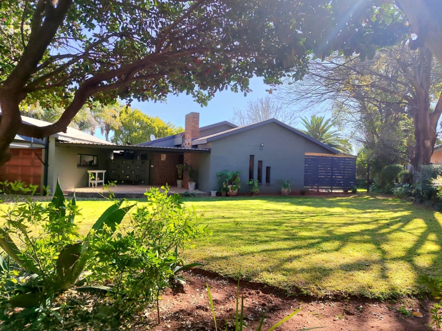 3 Bedroom Property for Sale in Flamwood North West